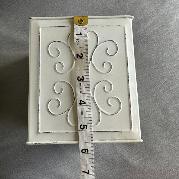 Distressed Metal Trash Can and Tissue Cover Bathroom Set - Picture 8 of 9